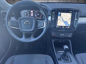 Volvo  T3 Momentum Pro *Winter- & Parkassistenz-Paket