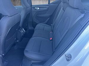 Volvo  T3 Momentum Pro *Winter- & Parkassistenz-Paket