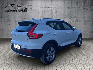 Volvo  T3 Momentum Pro *Winter- & Parkassistenz-Paket