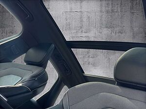Volvo  T6 AWD R-Design Recharge Plug-In Hybrid
