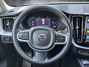 Volvo  B4 Mild-Hybrid DIESEL Momentum Pro