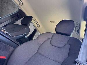Volvo  B4 Mild-Hybrid DIESEL Momentum Pro