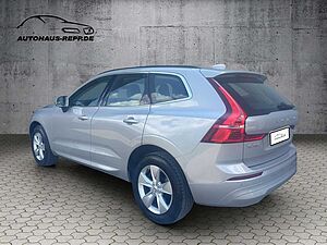 Volvo  B4 Mild-Hybrid DIESEL Momentum Pro