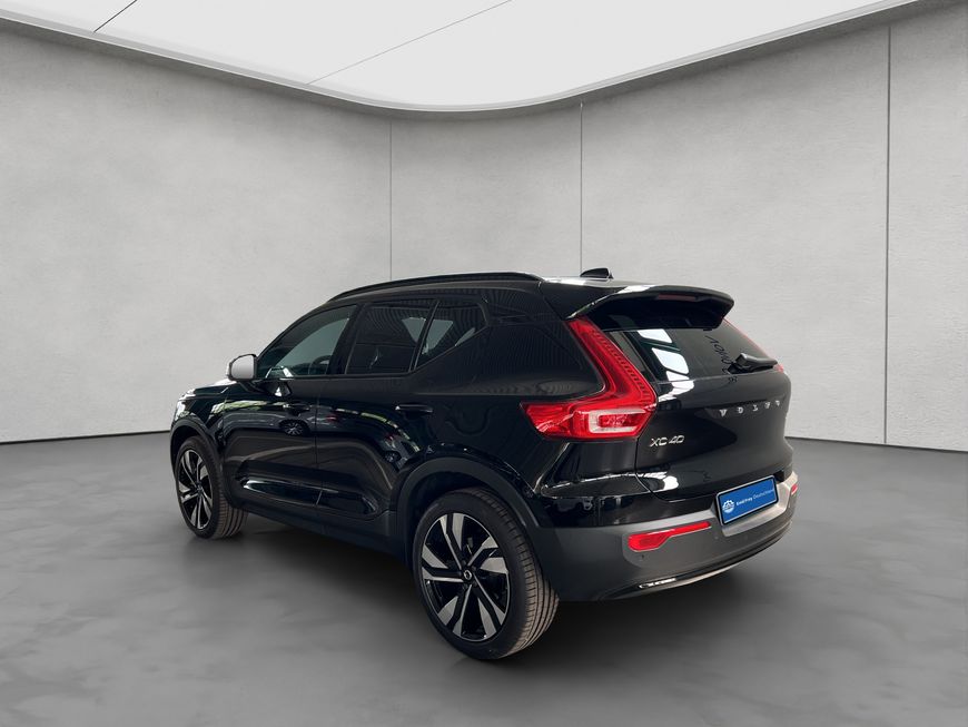 Volvo  Plus Dark