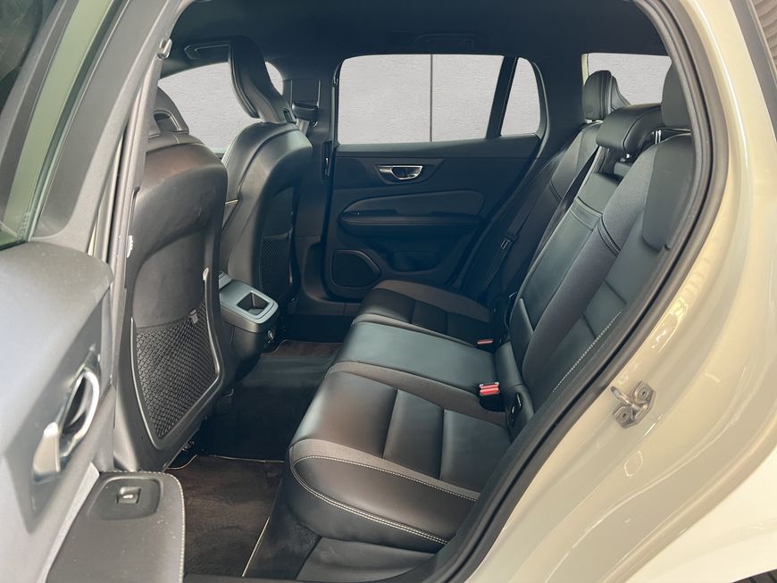 Volvo  T4  Aut PilotAssist BLIS Kamera Navi Voll-LED