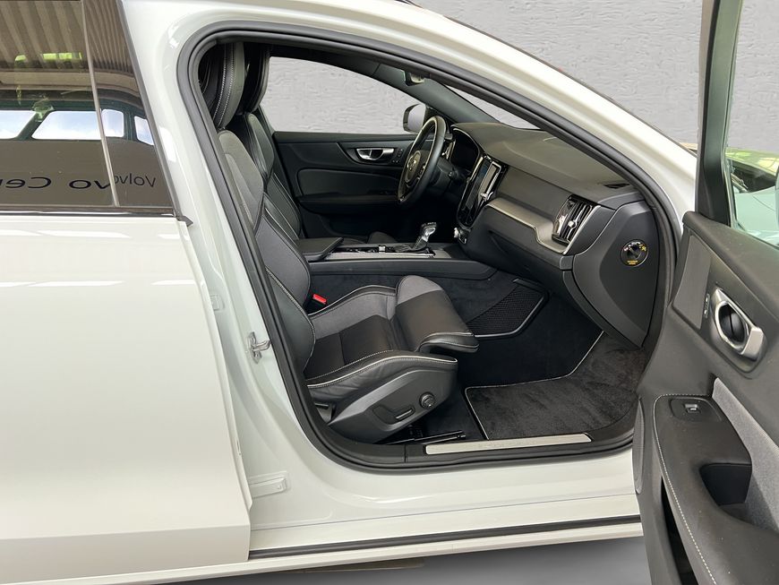Volvo  T4  Aut PilotAssist BLIS Kamera Navi Voll-LED