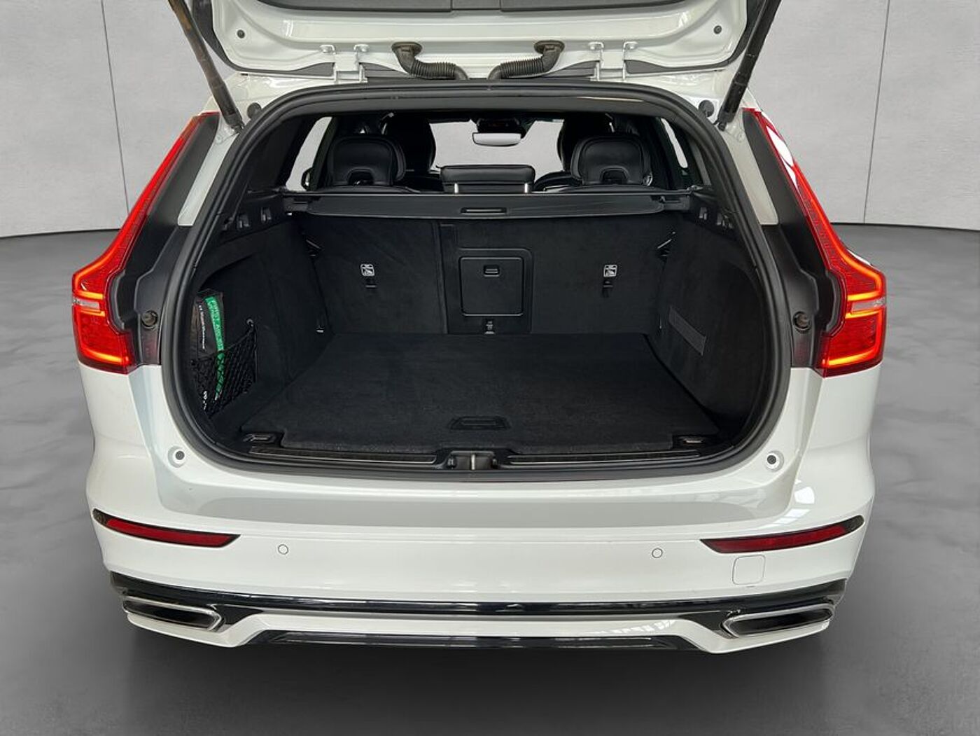 Volvo  T4  Aut PilotAssist BLIS Kamera Navi Voll-LED