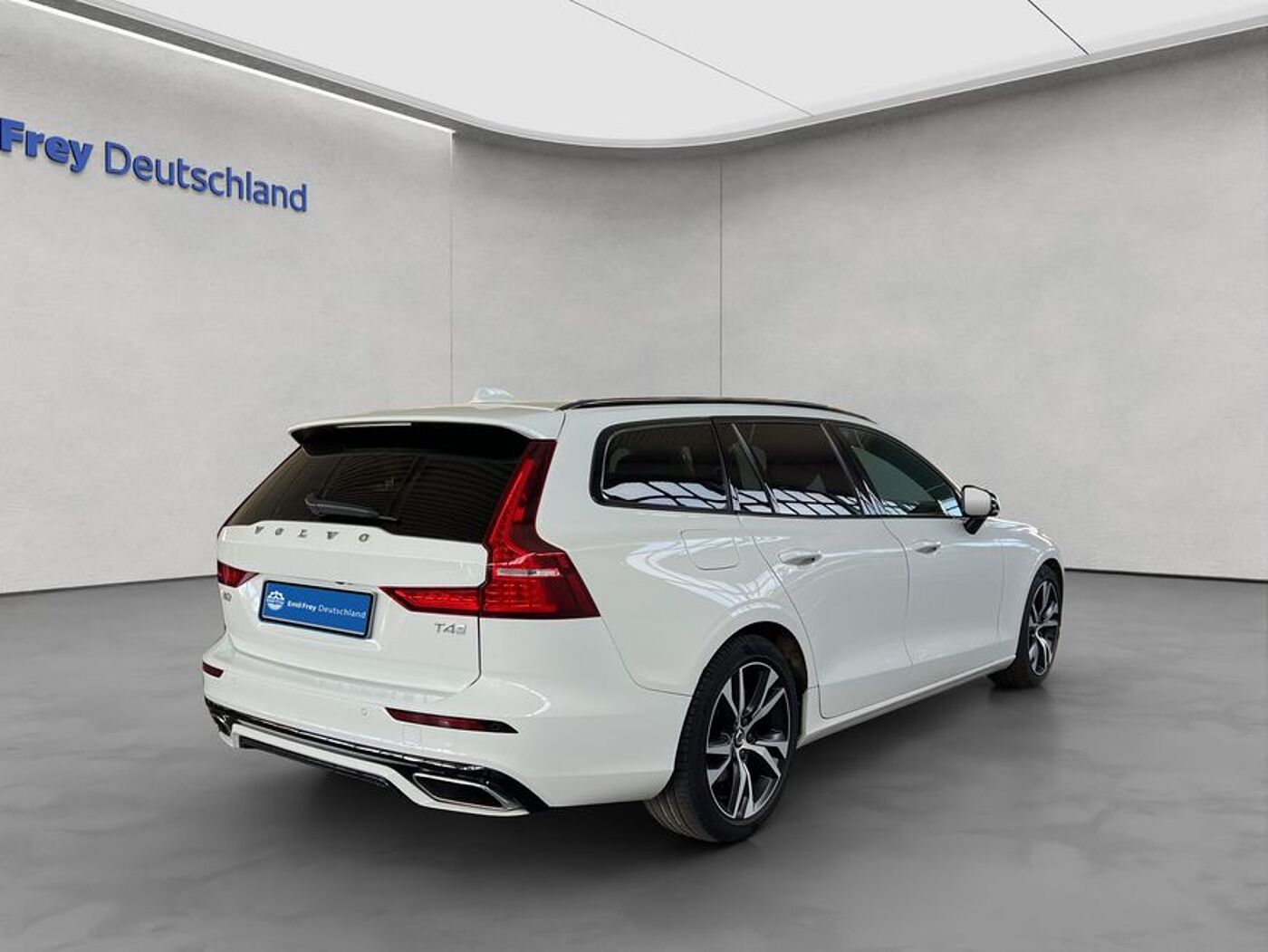 Volvo  T4  Aut PilotAssist BLIS Kamera Navi Voll-LED