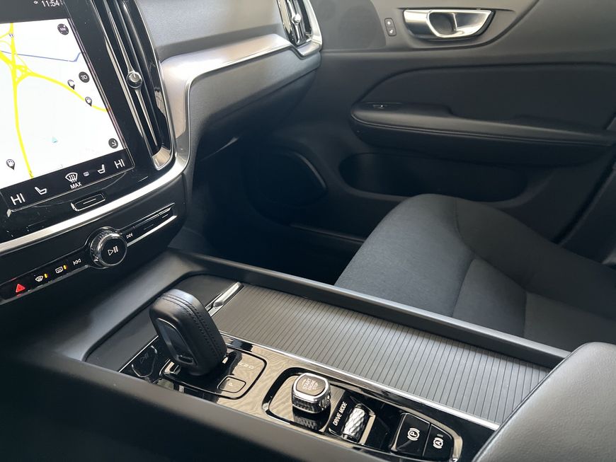 Volvo  Momentum Pro