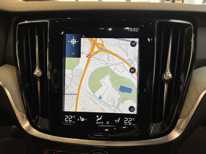 Volvo  T8 AWD Twin-Engine  PilotAssist BLIS