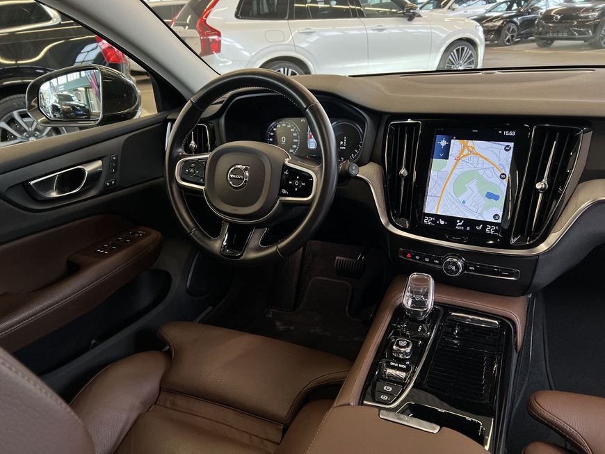 Volvo  T8 AWD Twin-Engine  PilotAssist BLIS