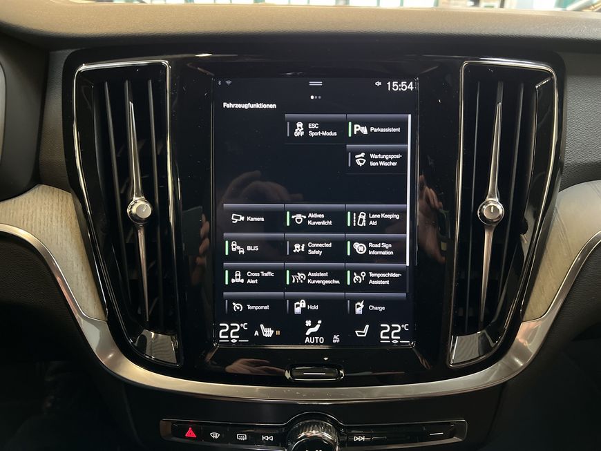Volvo  T8 AWD Twin-Engine  PilotAssist BLIS
