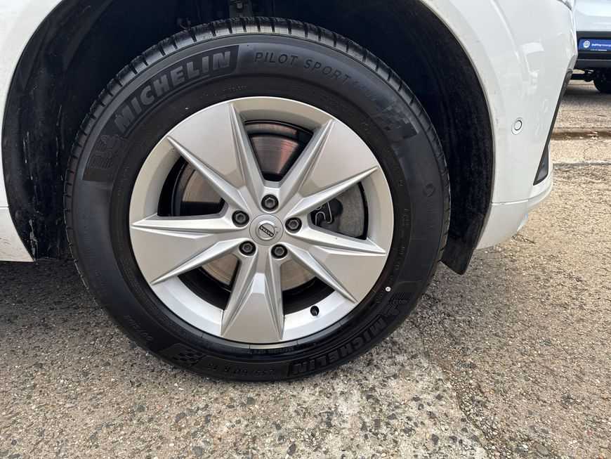 Volvo  Momentum Pro