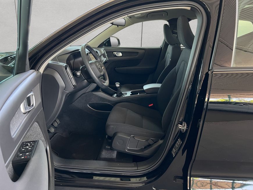 Volvo  Momentum Core