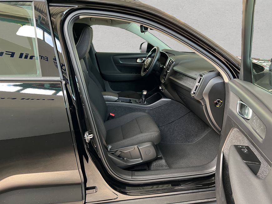 Volvo  Momentum Core