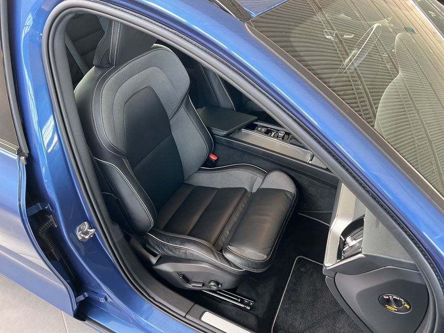 Volvo  T4  Aut Glasd PilotAssist BLIS Navi