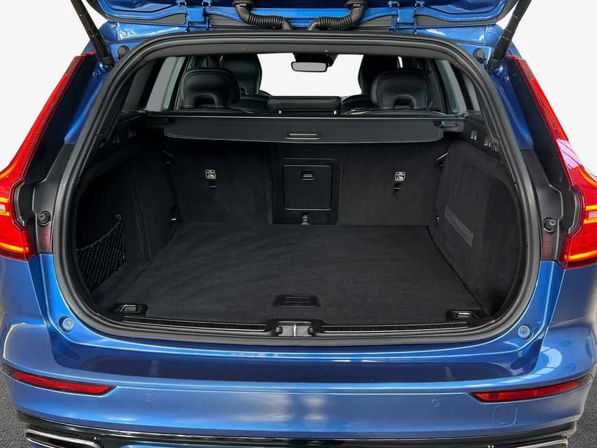 Volvo  T4  Aut Glasd PilotAssist BLIS Navi