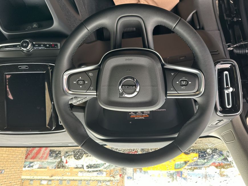 Volvo  Plus Bright