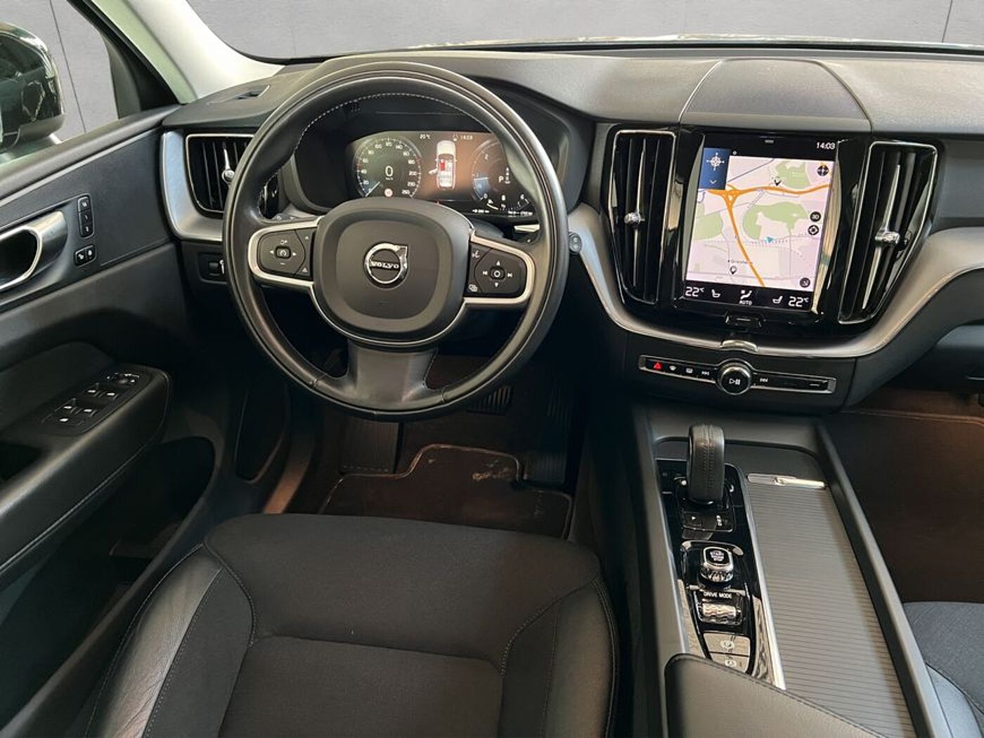 Volvo  Momentum Pro