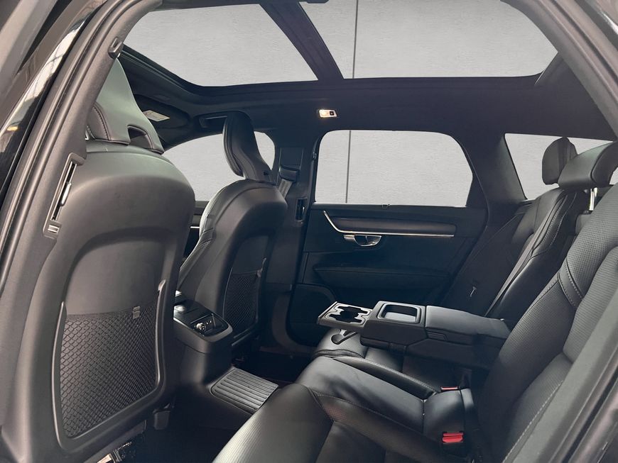 Volvo  R Design