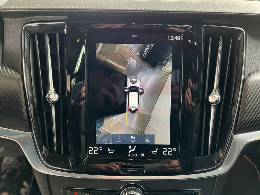 Volvo  R Design