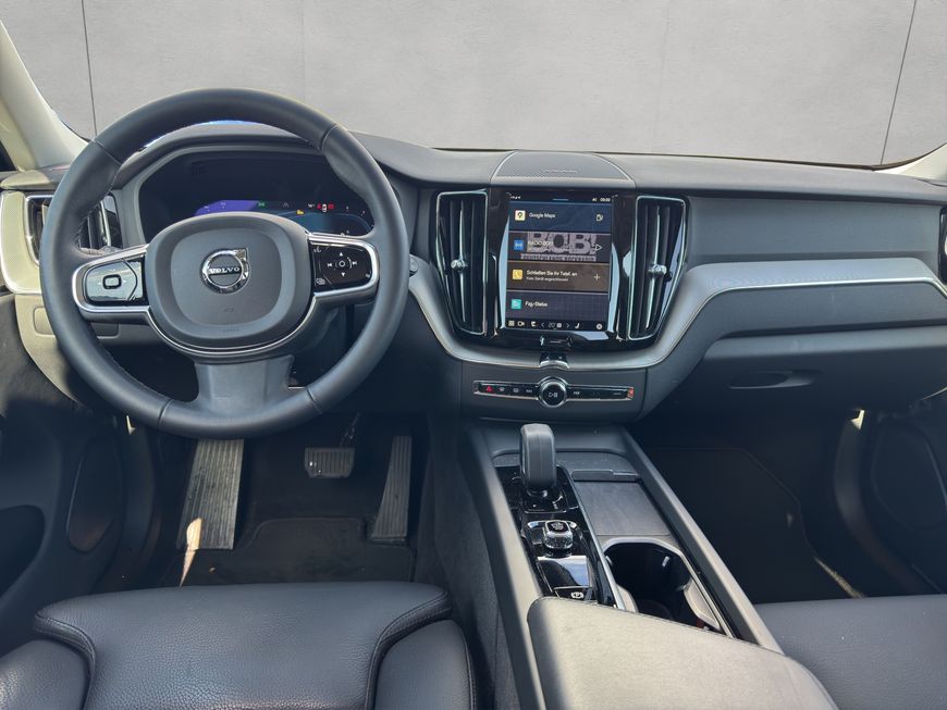 Volvo  Plus Dark