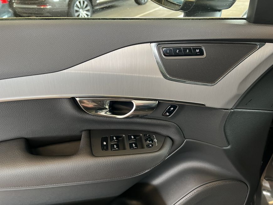 Volvo  Momentum Pro