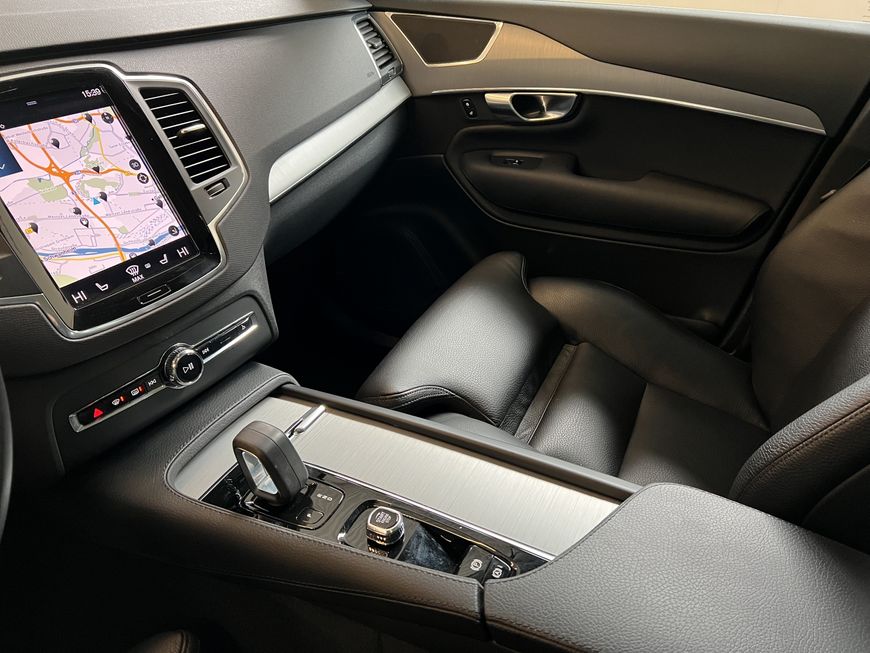 Volvo  Momentum Pro