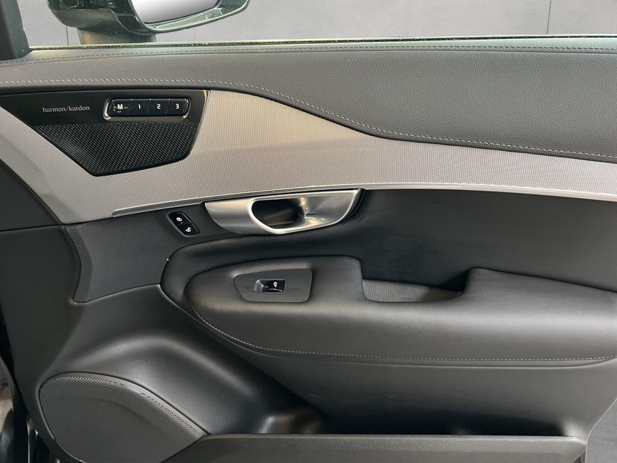 Volvo  Plus Bright