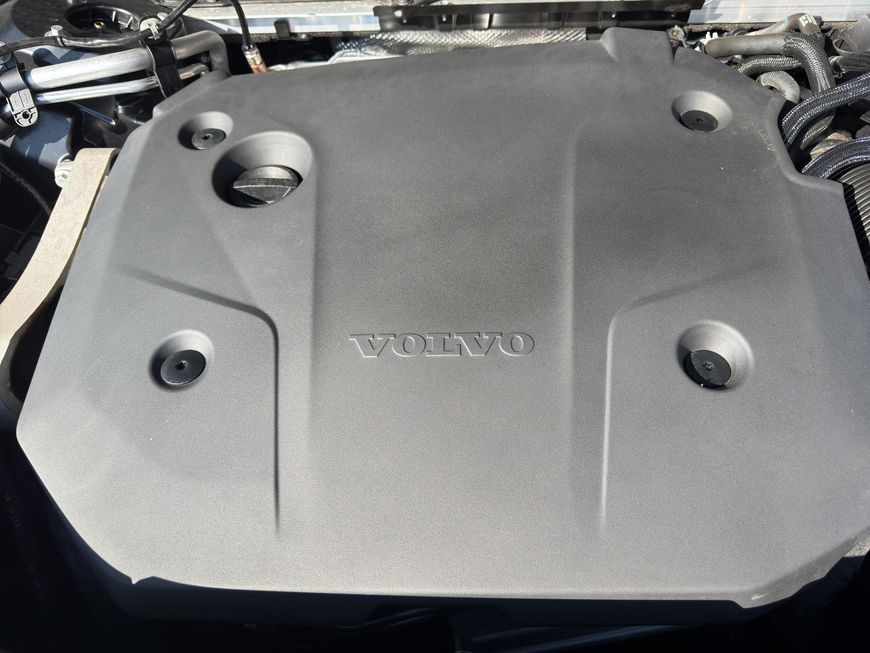 Volvo  Plus Bright