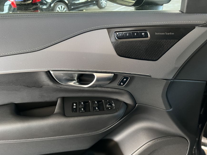 Volvo  Plus Bright