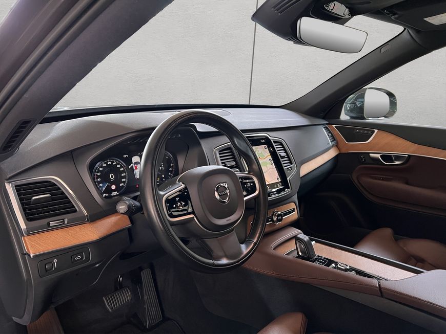 Volvo  Momentum Pro