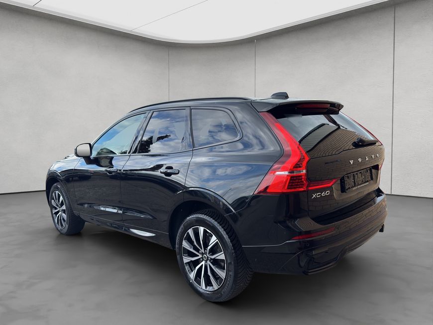 Volvo  Plus Dark