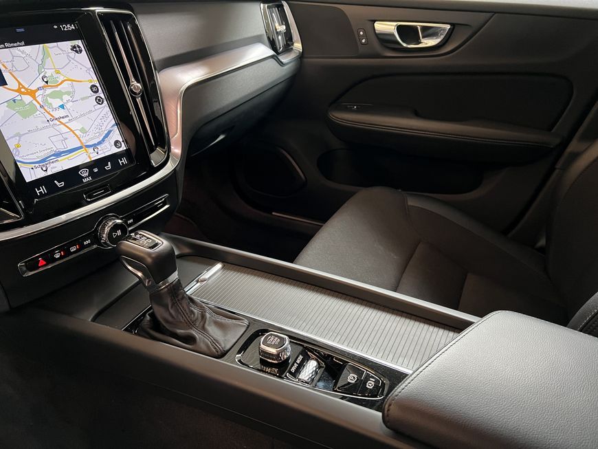 Volvo  Momentum Pro
