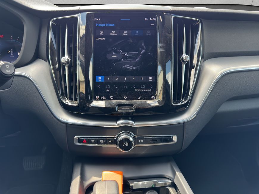 Volvo  Momentum Pro