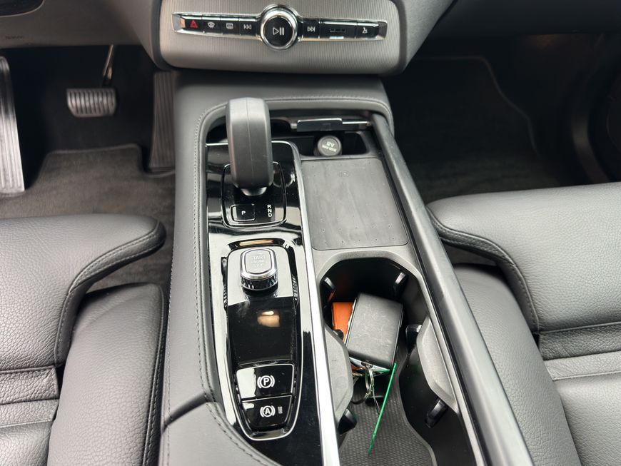 Volvo  Plus Bright