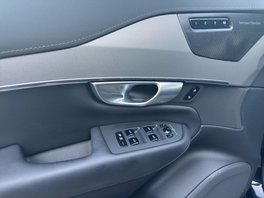 Volvo  Plus Bright