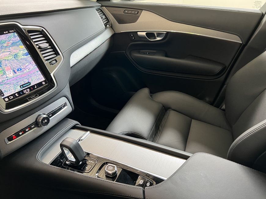 Volvo  Plus Bright