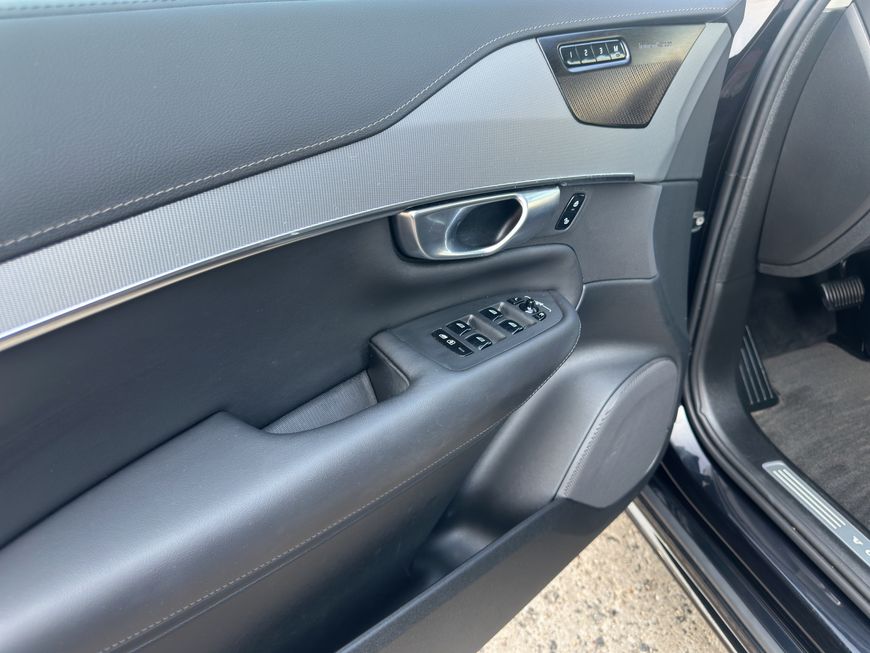 Volvo  Plus Bright