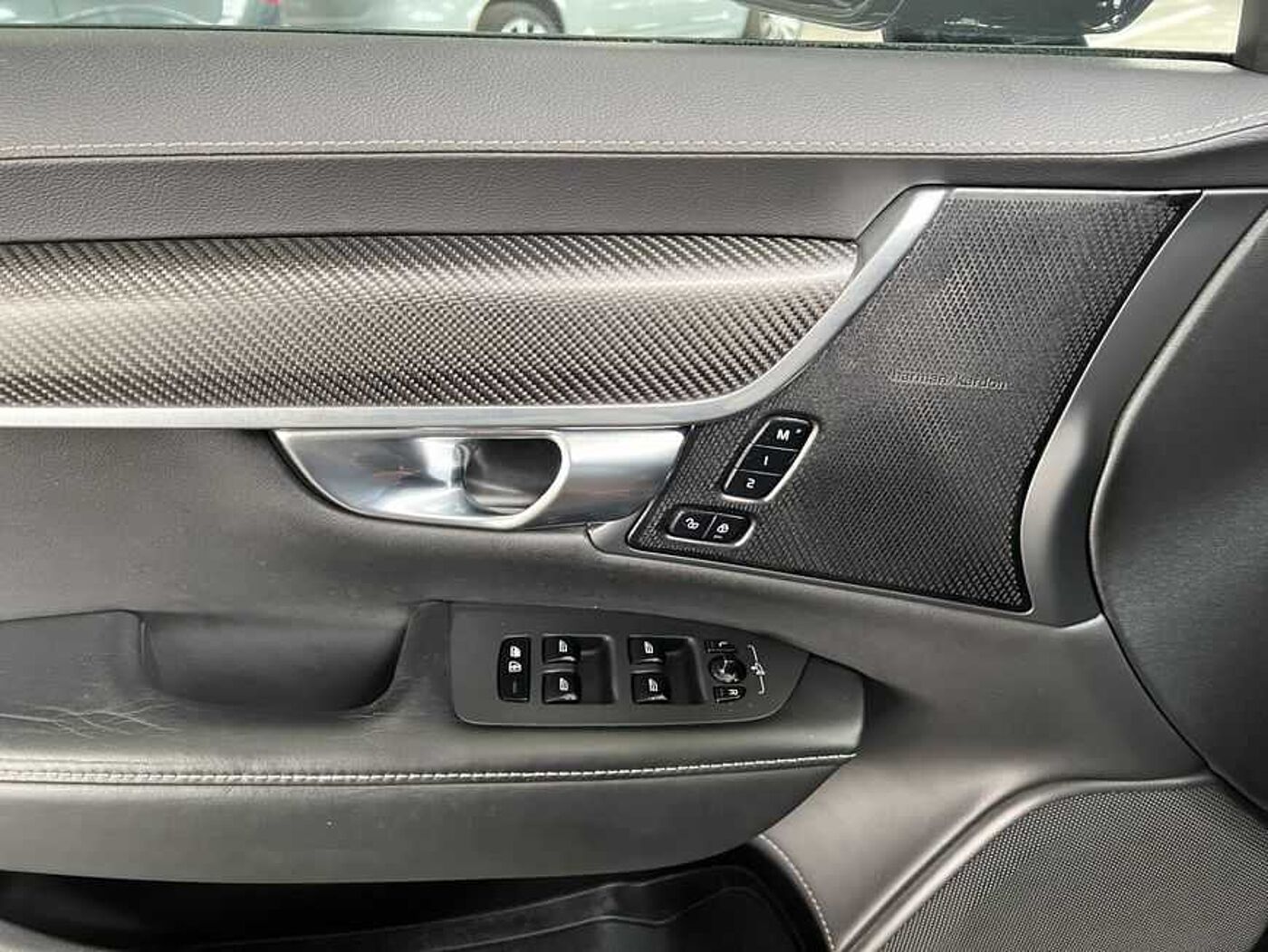 Volvo  R Design