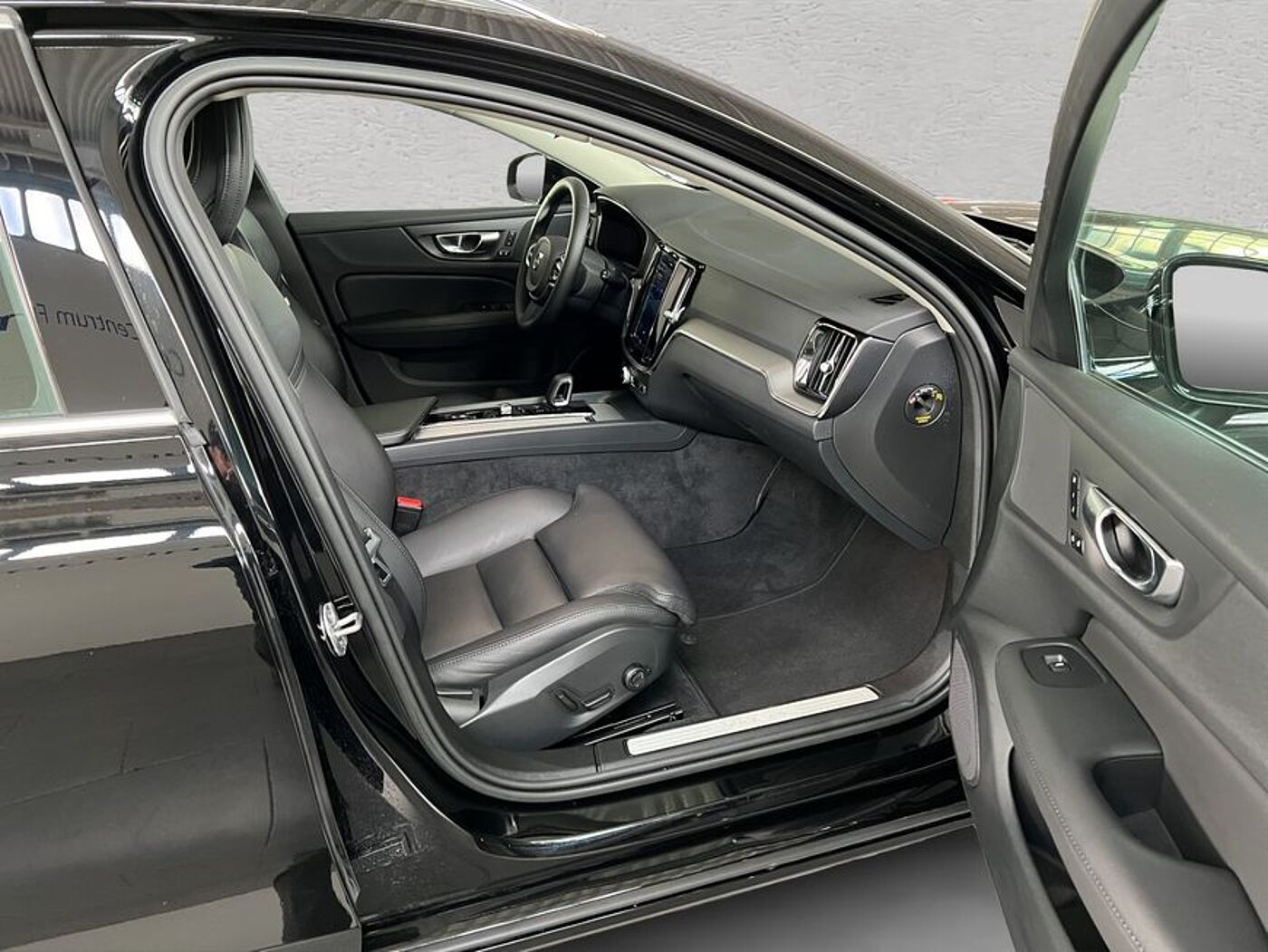 Volvo  Plus Bright
