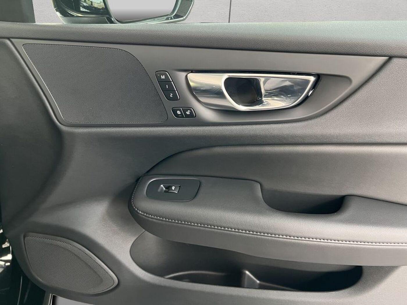 Volvo  Plus Bright