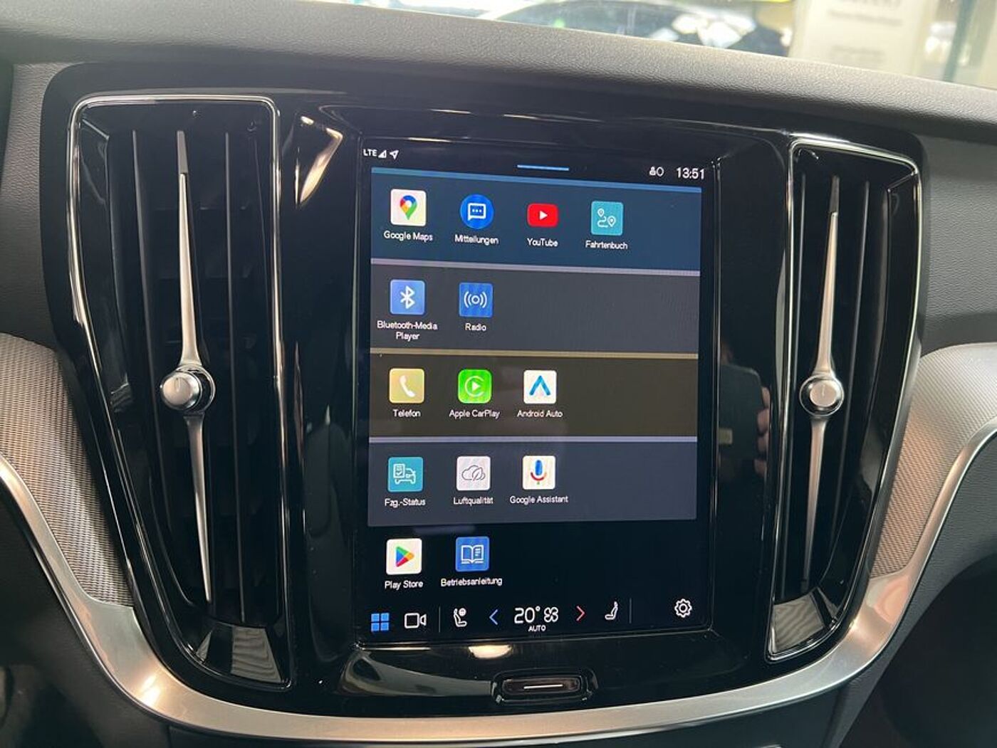 Volvo  Plus Bright