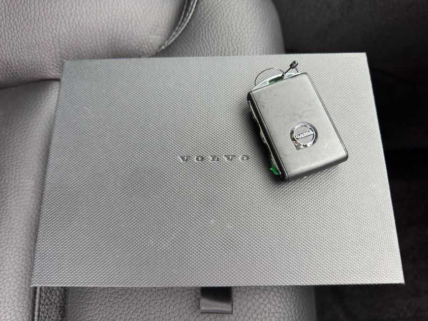 Volvo  Plus Bright