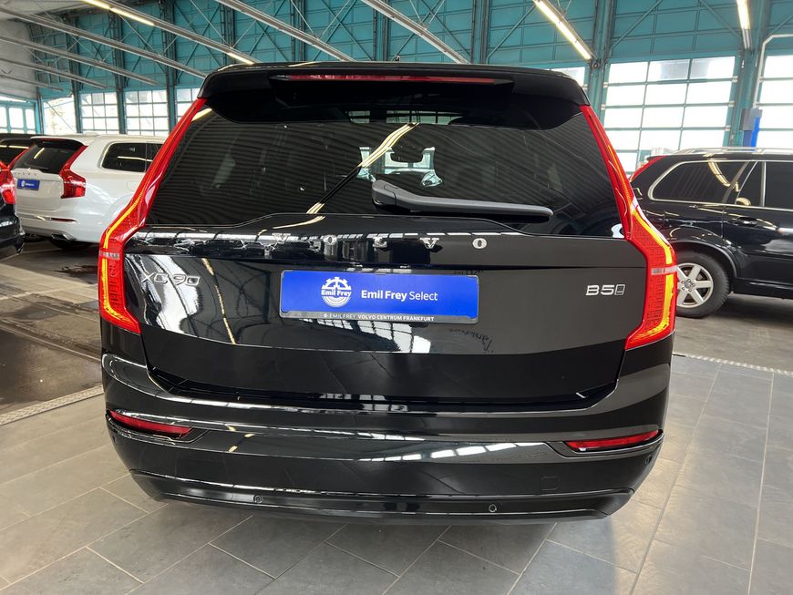 Volvo  Ultimate Dark
