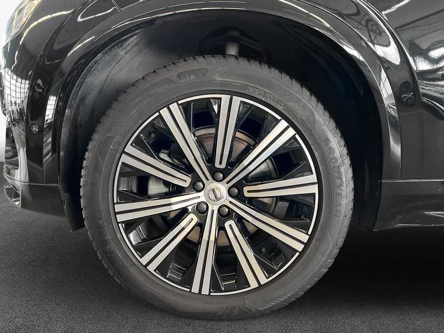 Volvo  Ultimate Dark