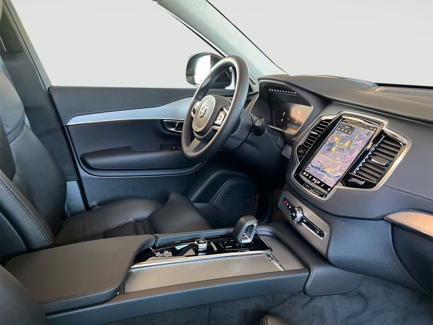 Volvo  Ultimate Dark