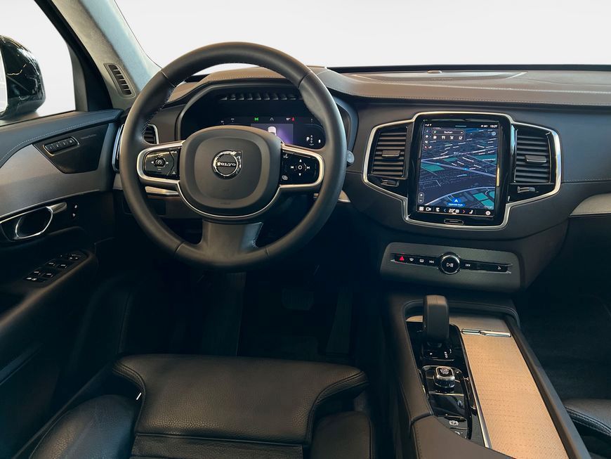 Volvo  Ultimate Dark