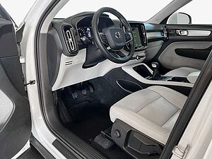 Volvo  Momentum