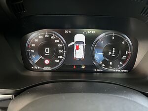 Volvo  B4 AWD  Aut Glasd BLIS HeadUpDisplay